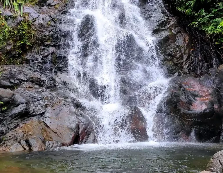 Rainbow Waterfall Sai Rung Pak Weep Khao Lak 6 768x597