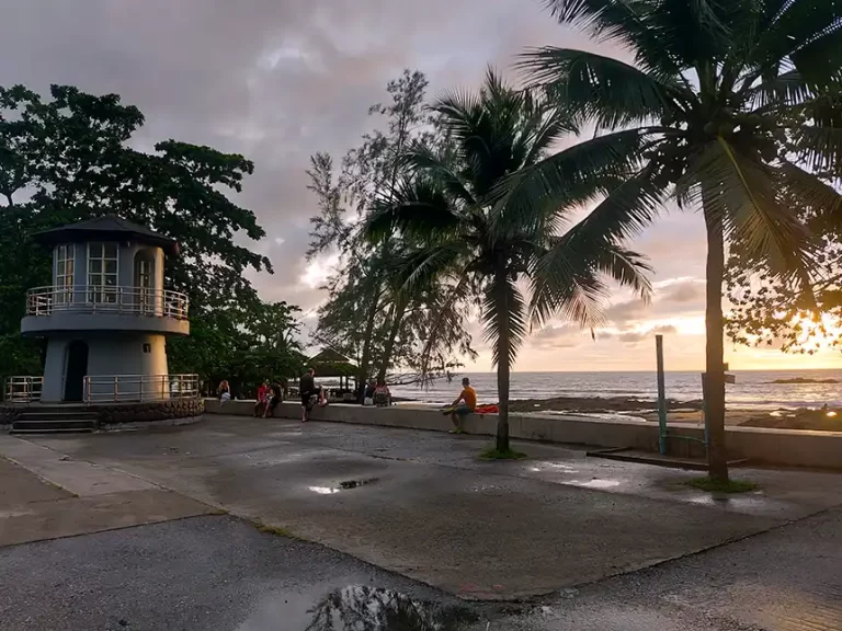 Nang Thong Beach resting areas 768x576