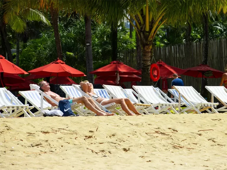 Bang Niang Beach Get Tan 768x576