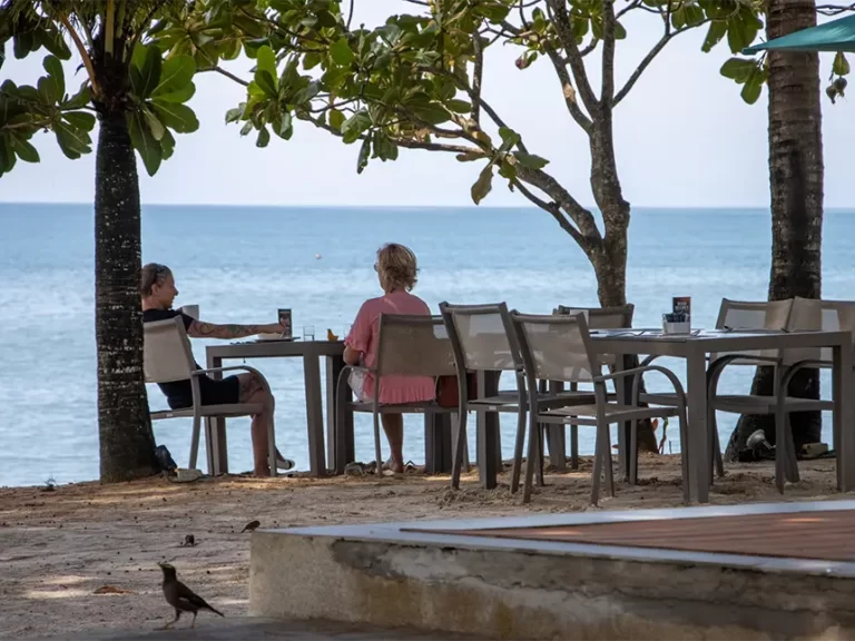Bang Niang Beach good time drinking 768x576