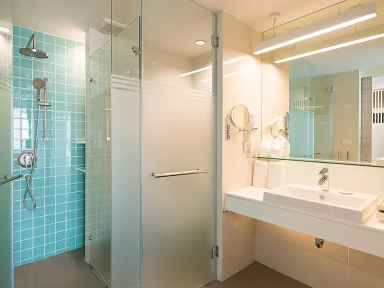 Family Slide 1 768x576