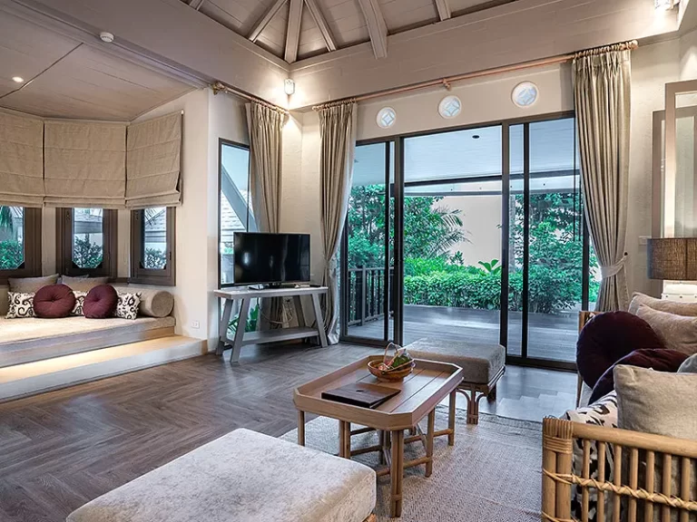 Dahlia Beachfront Pool villa 1 768x576