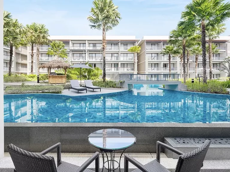 Guest room 1 King Pool view Pool access 3 768x576