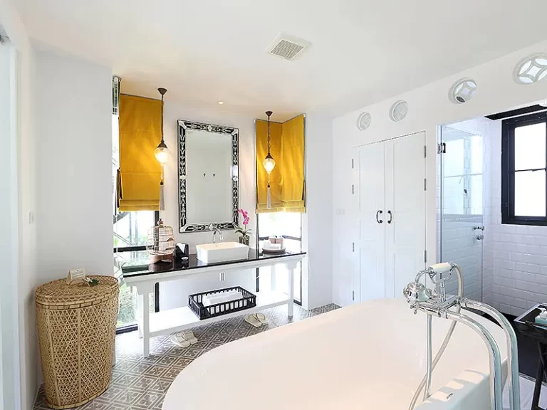 Hibiscus Pool access 3 768x576