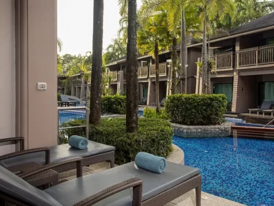 pool access 02 400x300