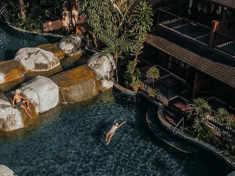 Deluxe Pool Access 2 768x576