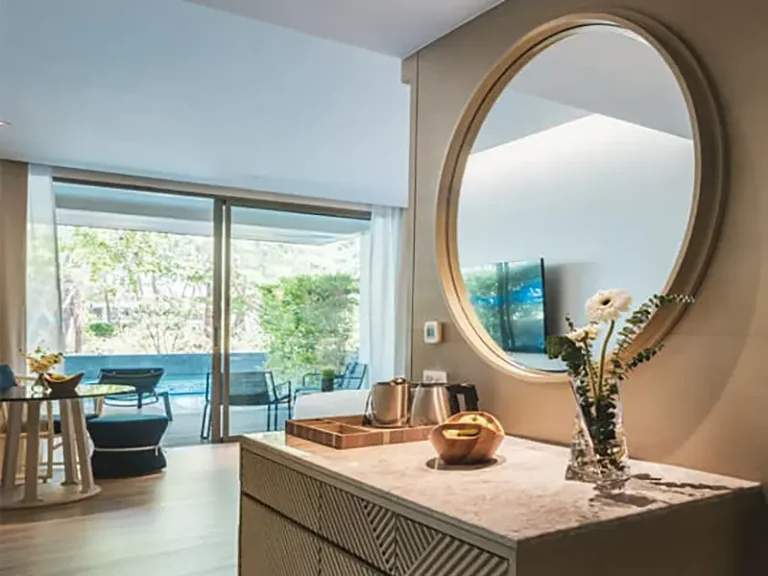 Deluxe Pool Access 3 1 768x576