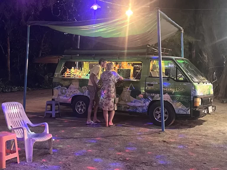 Pak Weep Baach Mobile Bar 768x576