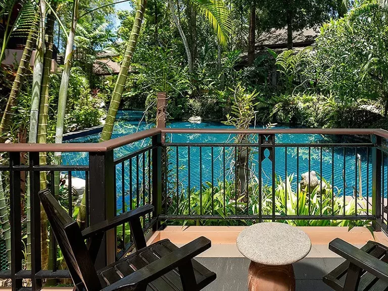 garden pool 2 768x576