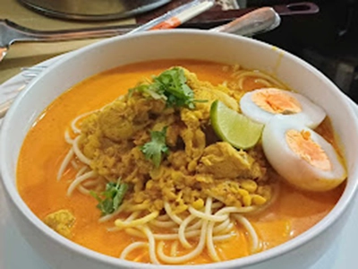 2 Oh Noe Kout Swel famous dish