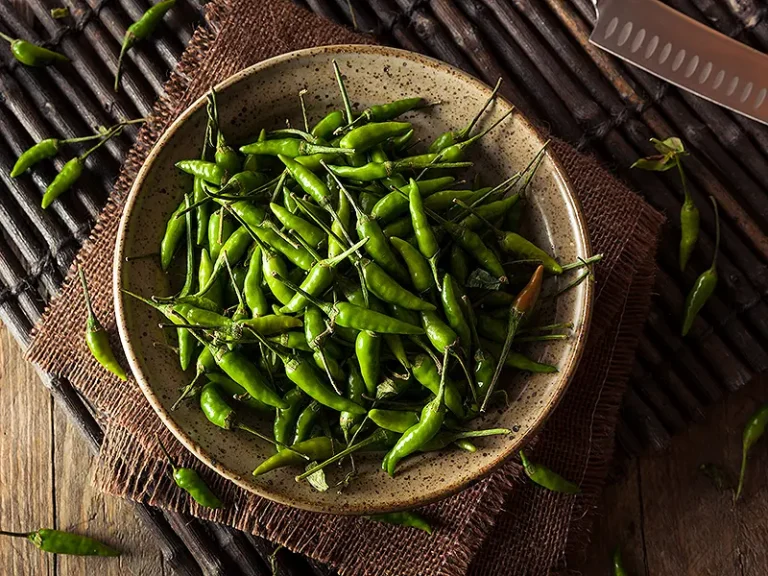 hot green thai chili pepper PXAAH32 1 768x576